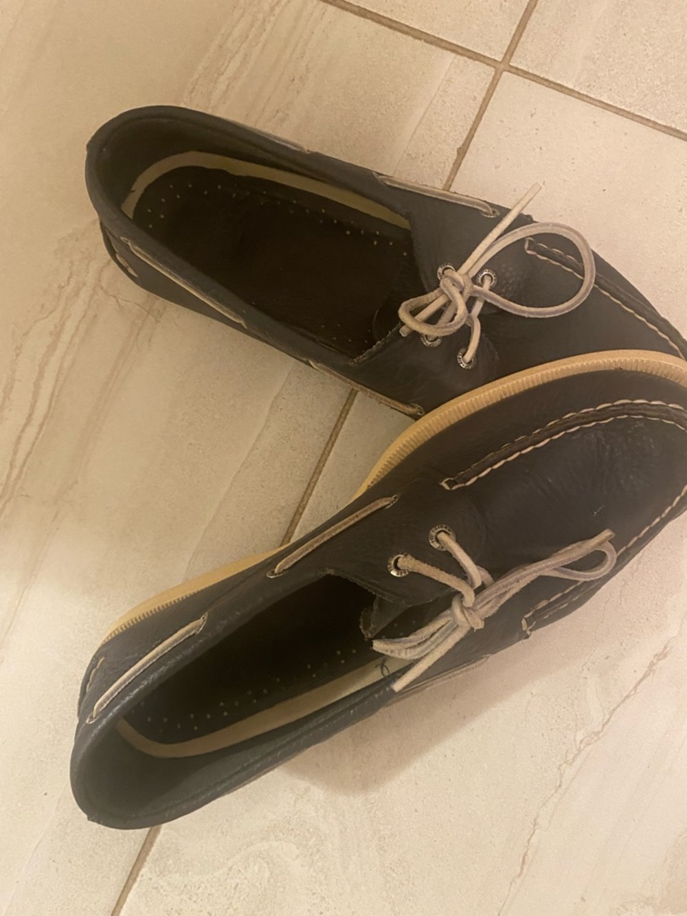 Men's Navy Leather Boat Shoes with Contrast Laces Timberlands - Picture 2 of 2